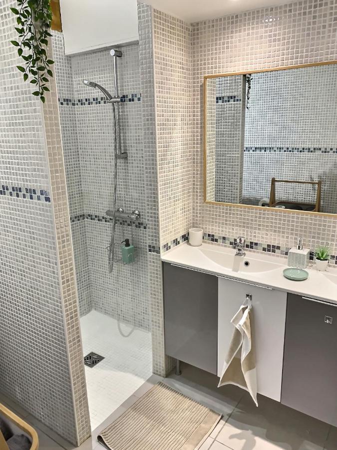 Un Cocon Pour 2 Ou 4 - Merignac -Jacuzzi - Netflix - Tram A Apartment Luaran gambar